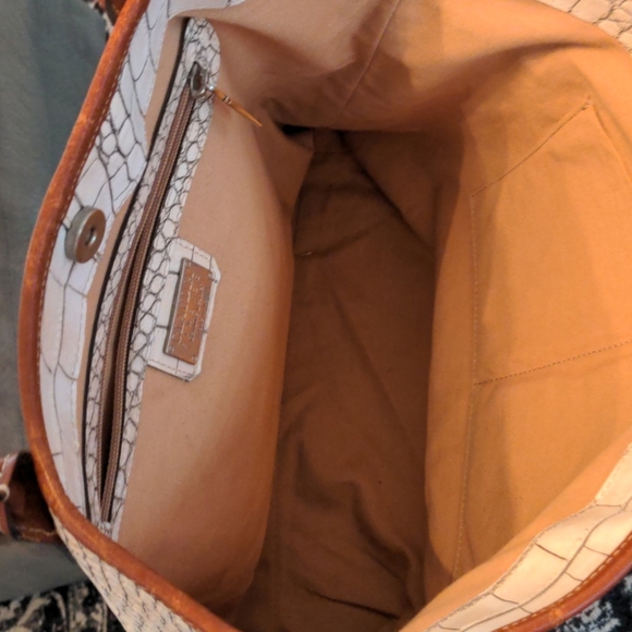 Claudia Firenze White Croc Handbag - Picture 3 of 4